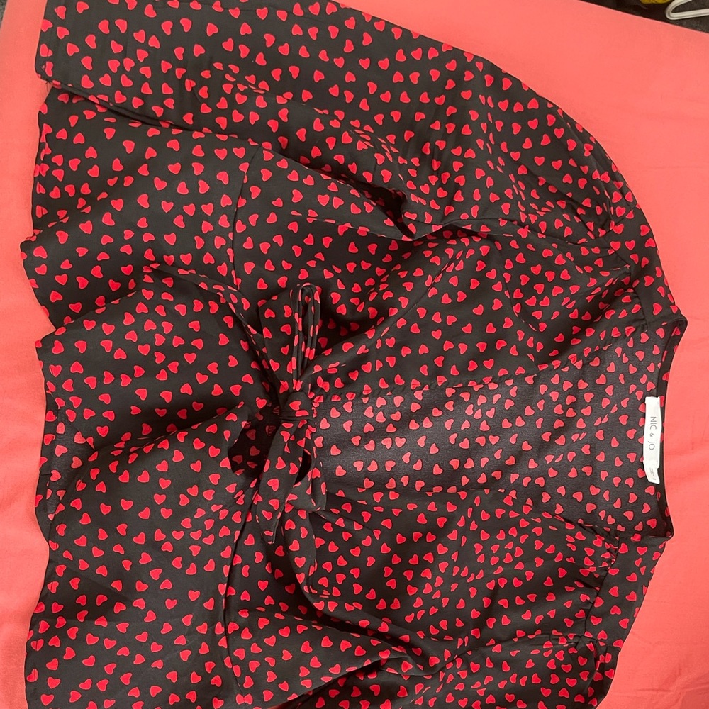 HEART WRAP TOP
